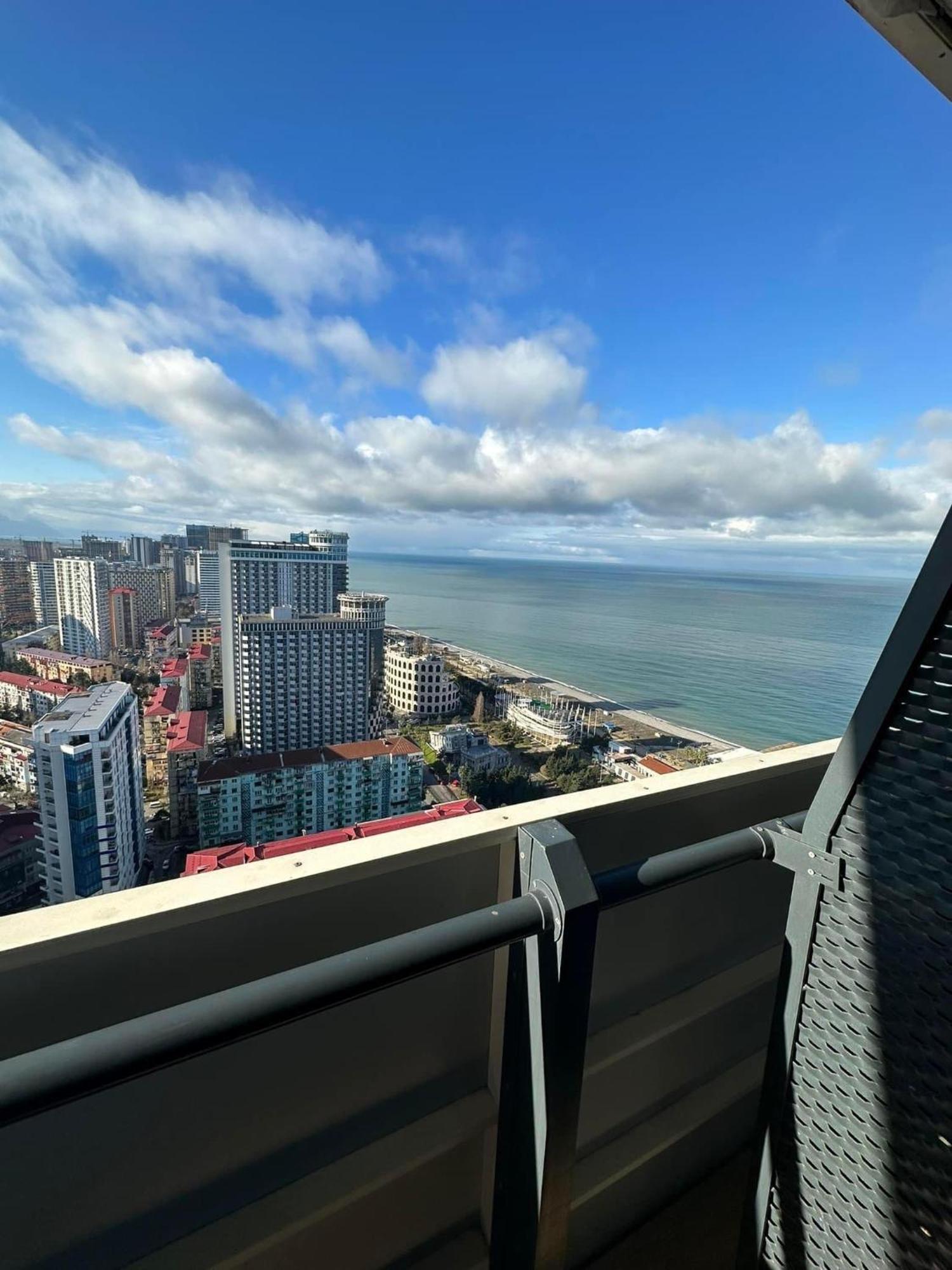 Orbi City Apartment With Sea View باتومي المظهر الخارجي الصورة